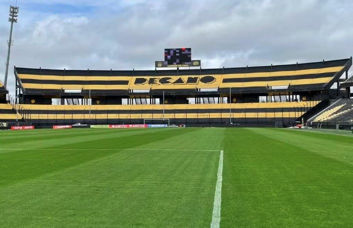 Gramado do Campeón del Siglo, estádio do Peñarol 